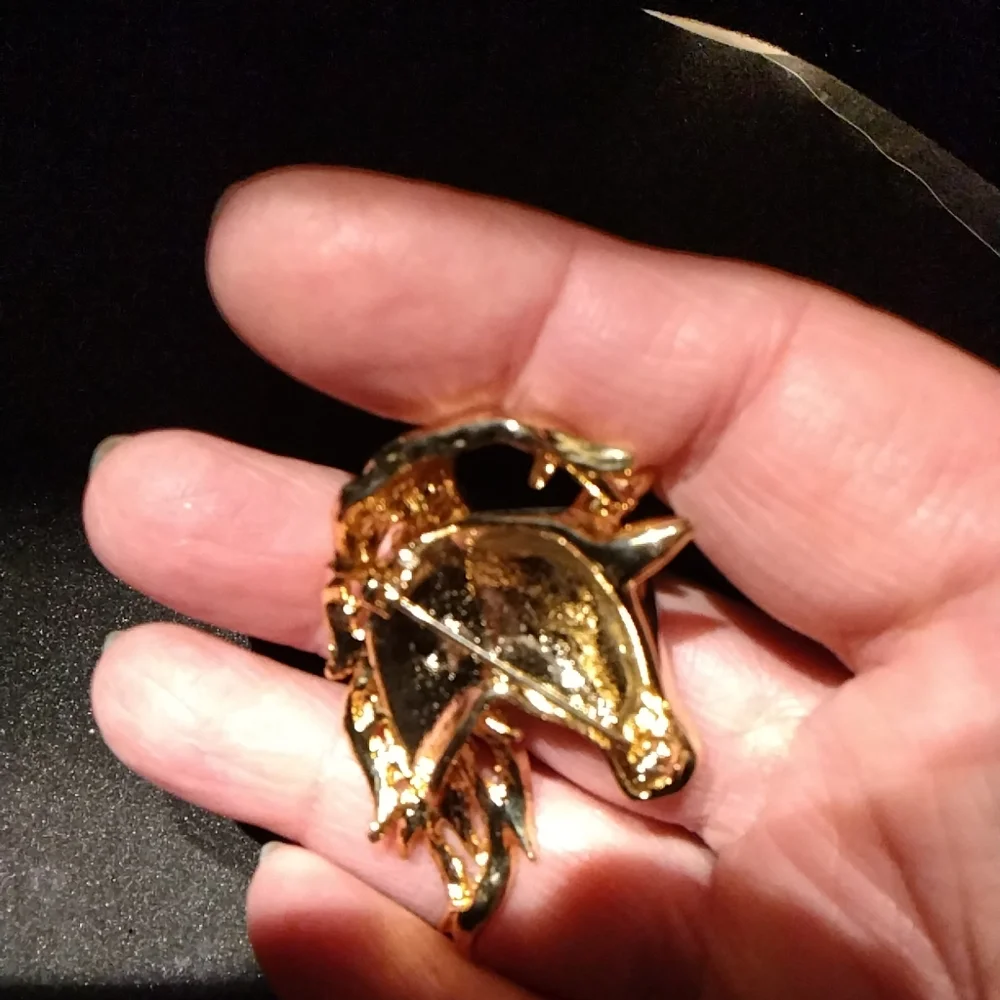 Gold Horse Head Brooch with Black Accents - Picture 4 of 4